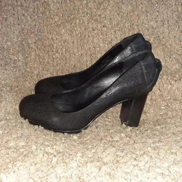 ARMANI JEANS-Black Textured Leather Pumps-Block Heel-Sz 35-Excellent - Picture 2 of 7